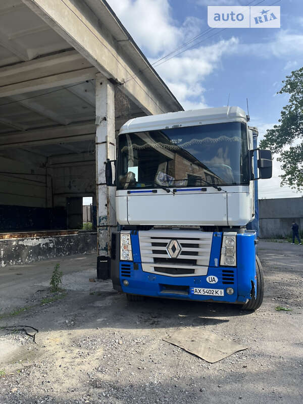 Тягач Renault Magnum 2006 в Днепре