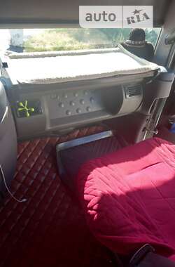 Тягач Renault Magnum 2006 в 