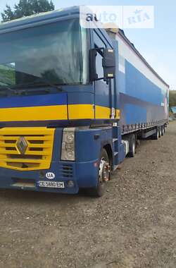 Грузовой фургон Renault Magnum 2002 в 