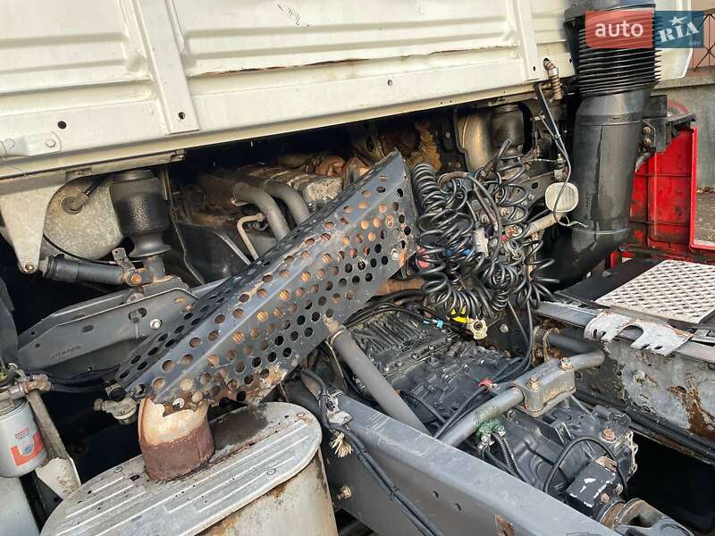 Тягач Renault Magnum 2006 в Києві