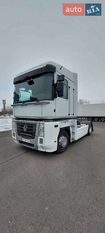 Тягач Renault Magnum 2012 в Ужгороде