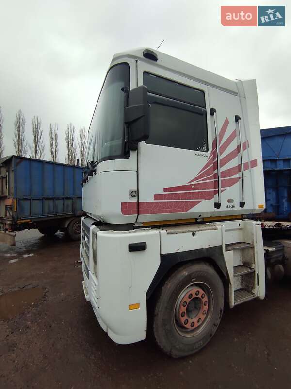 Тягач Renault Magnum 2006 в Николаеве