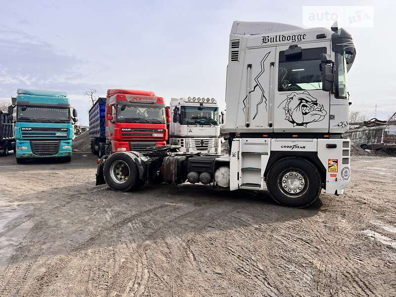 Тягач Renault Magnum 2005 в Киеве