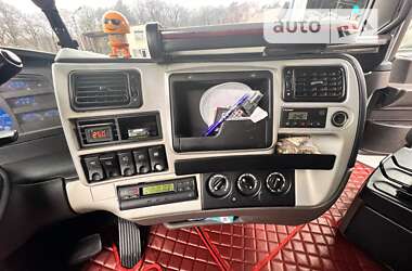 Тягач Renault Magnum 2005 в 