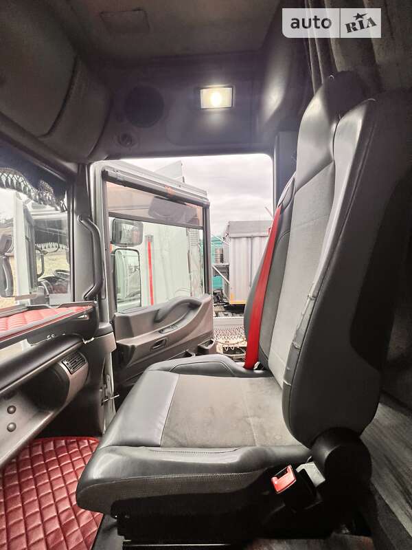 Тягач Renault Magnum 2005 в Киеве