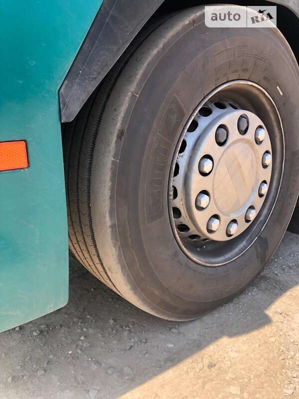 Тягач Renault Magnum 2010 в Ужгороде