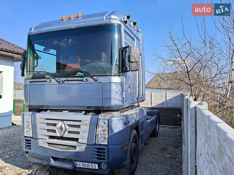 Тягач Renault Magnum 2002 в Каменец-Подольском