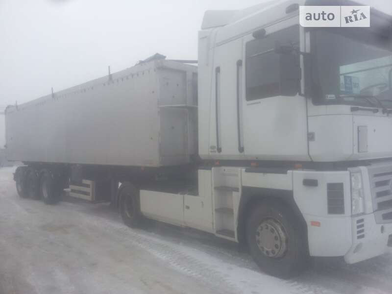 Тягач Renault Magnum 2004 в Золочеве