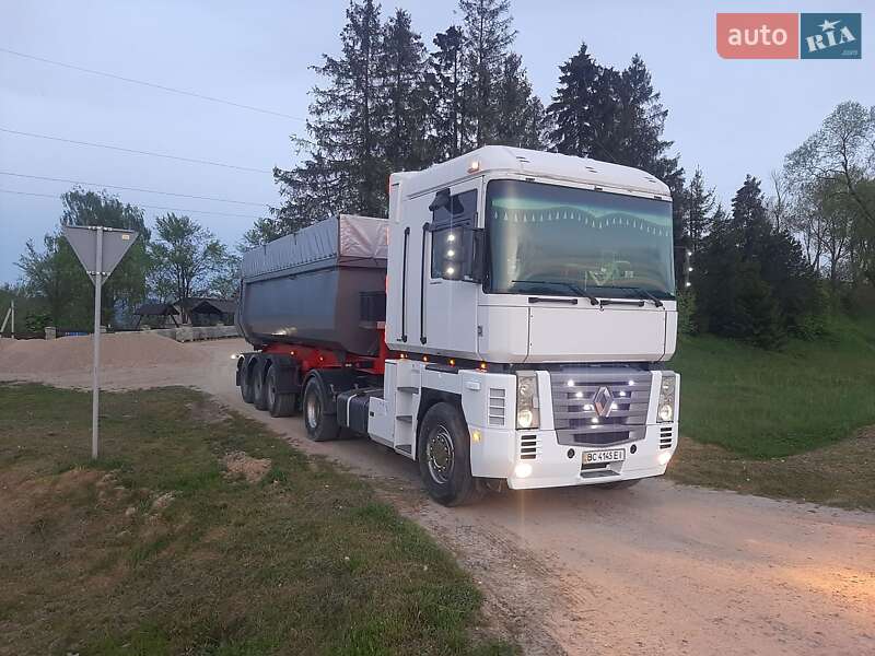 Тягач Renault Magnum 2002 в 