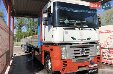 Тягач Renault Magnum 2002 в 