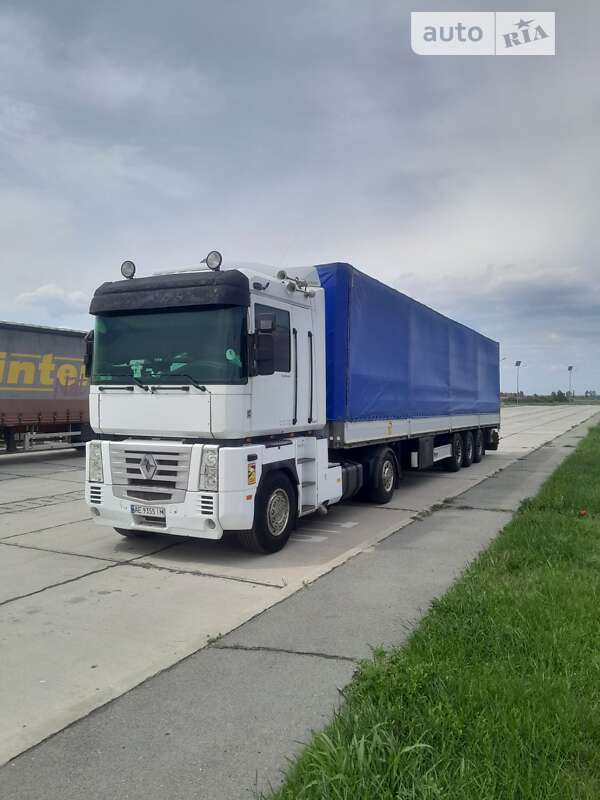 Тягач Renault Magnum 2002 в 