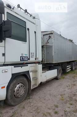 Тягач Renault Magnum 2004 в 