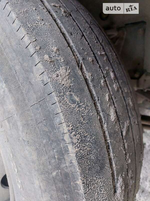 Тягач Renault Magnum 2004 в Золочеве