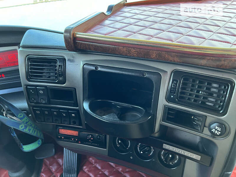 Тягач Renault Magnum 2009 в Овручі