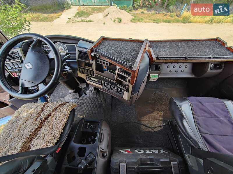 Тягач Renault Magnum 2007 в Казанке