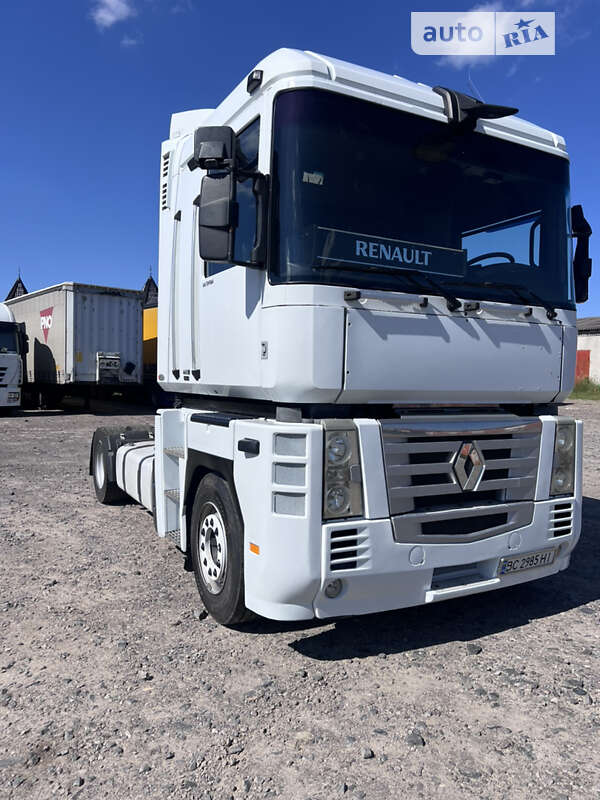 Тягач Renault Magnum 2008 в Львові