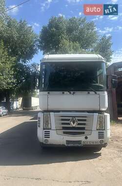 Грузовой фургон Renault Magnum 2003 в 