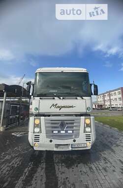 Тягач Renault Magnum 2002 в Ровно