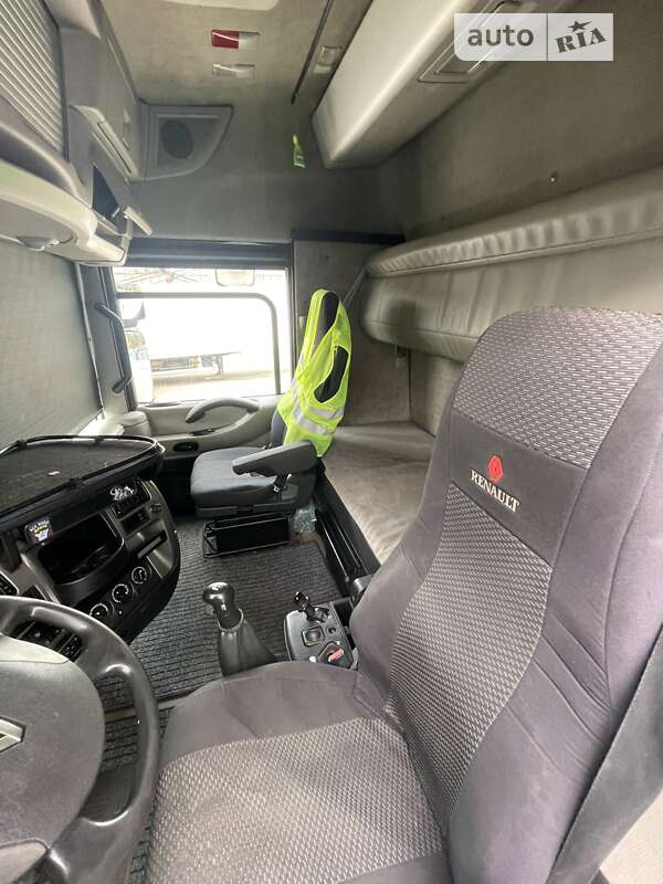 Тягач Renault Magnum 2010 в Киеве