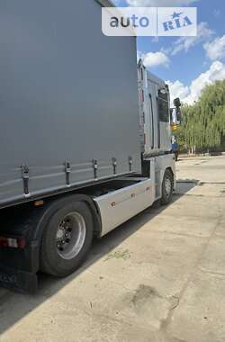 Тягач Renault Magnum 2005 в 