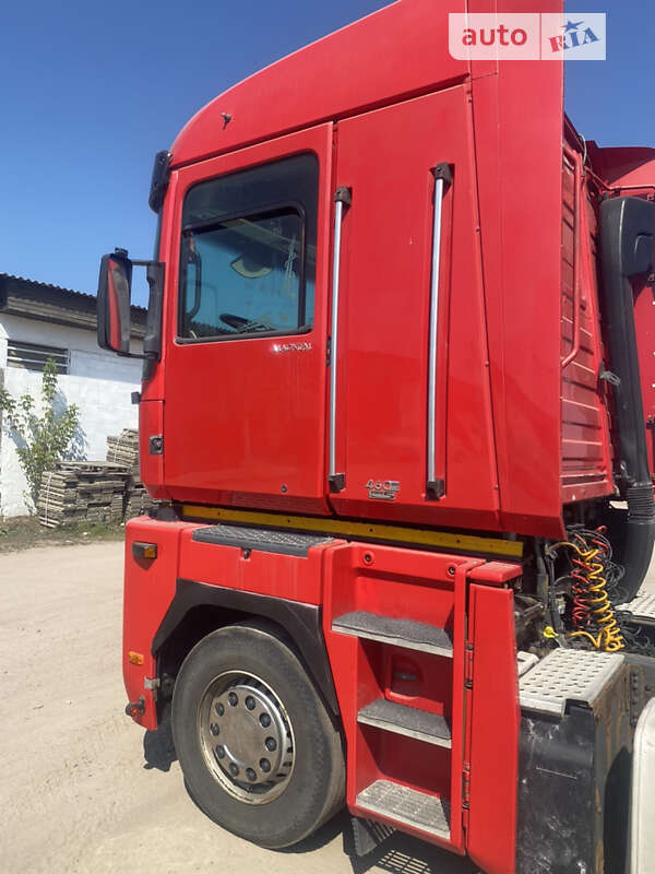 Тягач Renault Magnum 2009 в Овручі