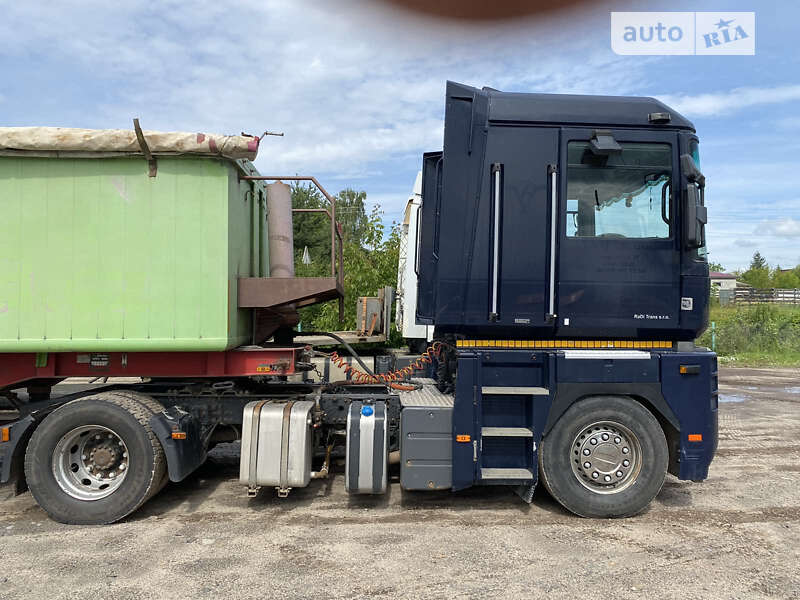 Тягач Renault Magnum 2008 в Самборі