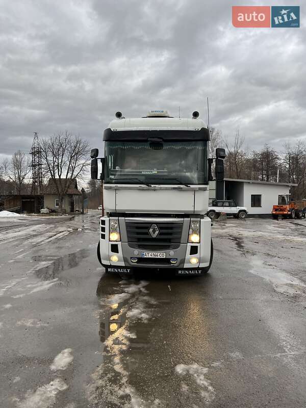 Тягач Renault Magnum 2008 в Надвірній