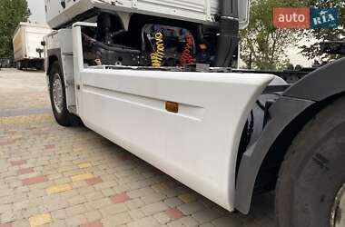 Тягач Renault Magnum 2011 в 