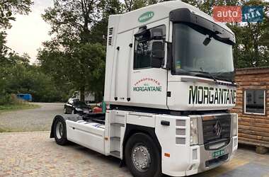 Тягач Renault Magnum 2011 в 