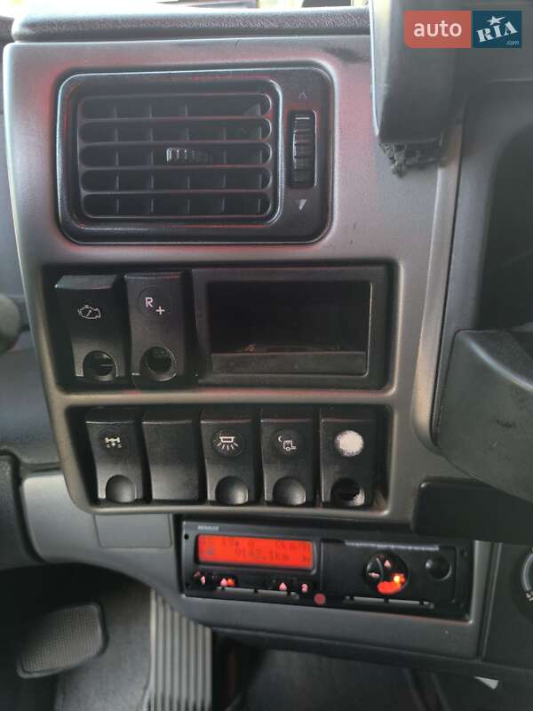 Тягач Renault Magnum 2010 в Луцьку