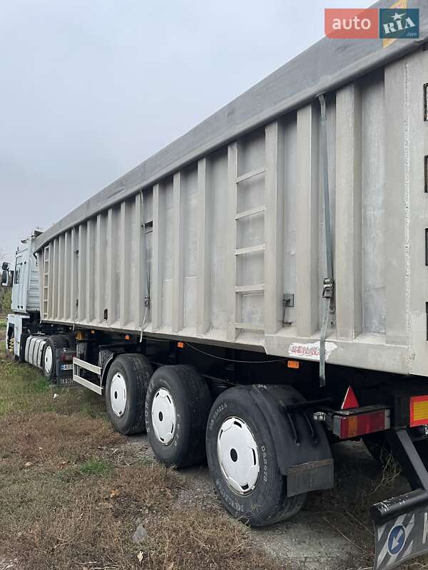 Тягач Renault Magnum 2007 в Василькові