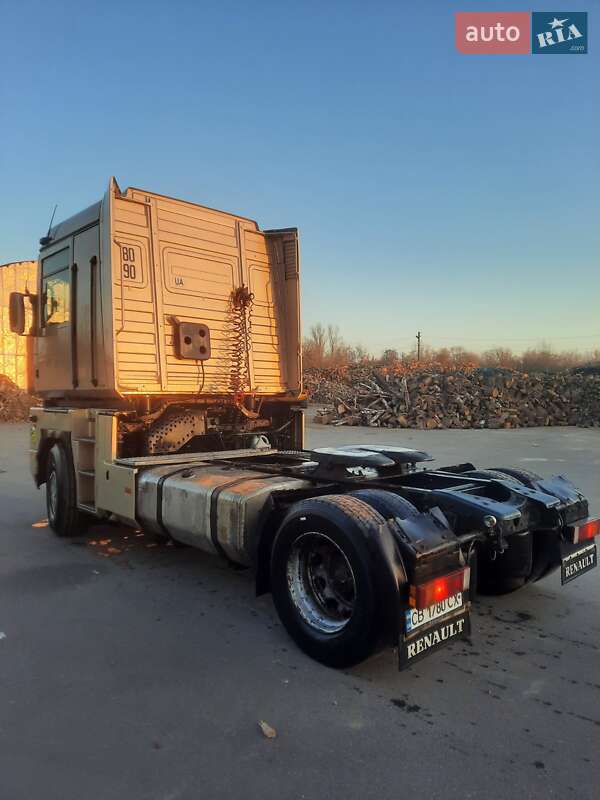 Тягач Renault Magnum 2001 в Чернигове
