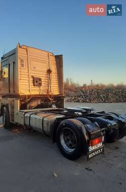 Тягач Renault Magnum 2001 в 