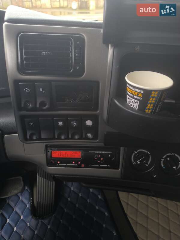 Тягач Renault Magnum 2009 в Луцке