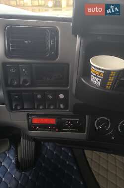 Тягач Renault Magnum 2009 в 