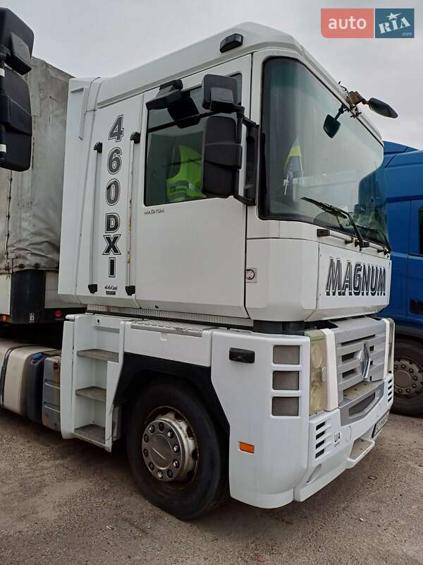 Тягач Renault Magnum 2007 в Львове