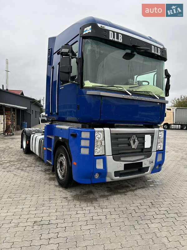 Тягач Renault Magnum 2011 в Мукачево