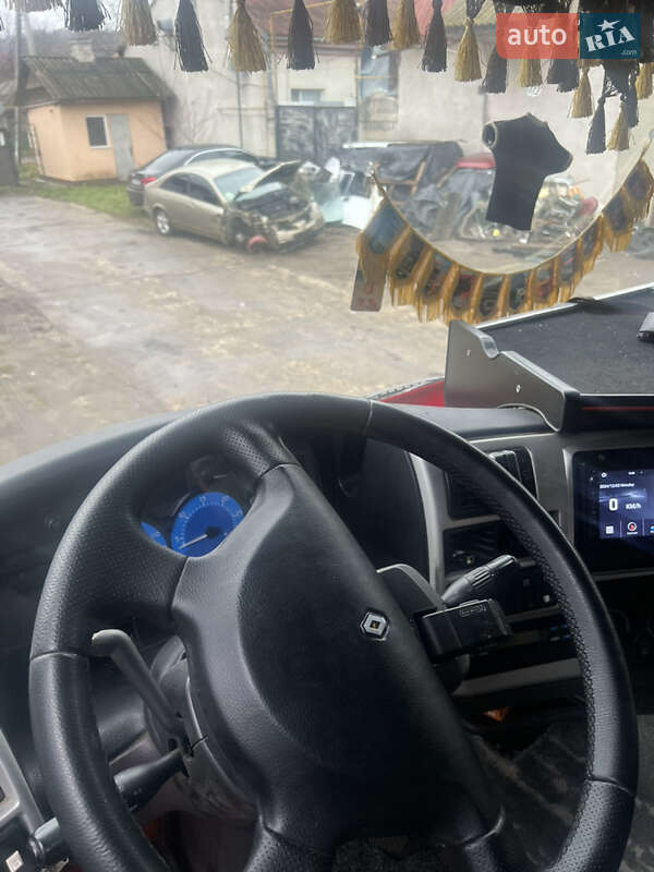 Тягач Renault Magnum 2004 в Балте
