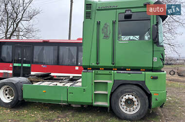Тягач Renault Magnum 2003 в 