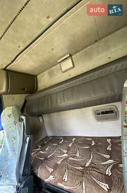 Тягач Renault Magnum 2004 в 