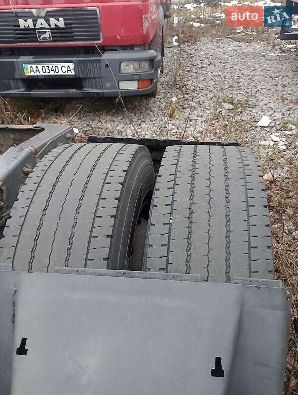 Тягач Renault Magnum 2003 в Києві