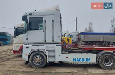 Тягач Renault Magnum 2004 в Одесі