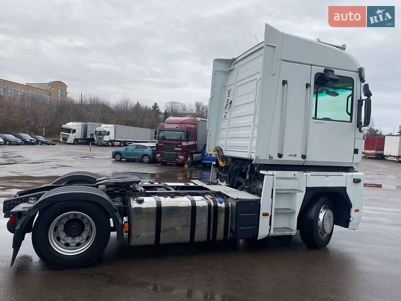 Тягач Renault Magnum 2011 в Ровно