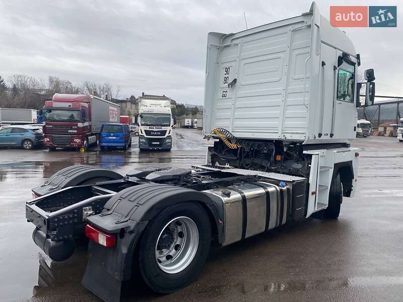 Тягач Renault Magnum 2011 в Ровно