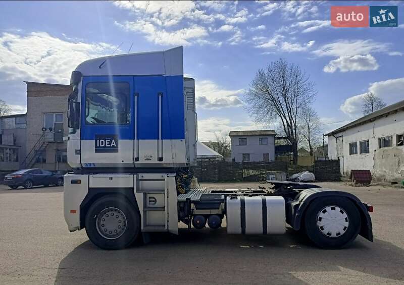 Тягач Renault Magnum 2010 в Чернигове