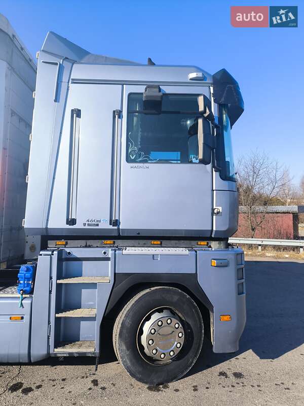 Тягач Renault Magnum 2008 в Львові