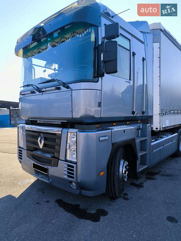 Тягач Renault Magnum 2008 в Львові