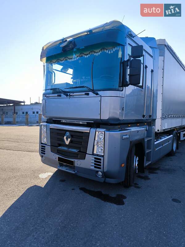 Тягач Renault Magnum 2008 в Львові