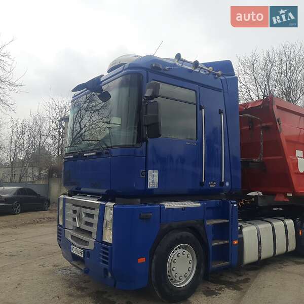 Тягач Renault Magnum 2007 в Ровно