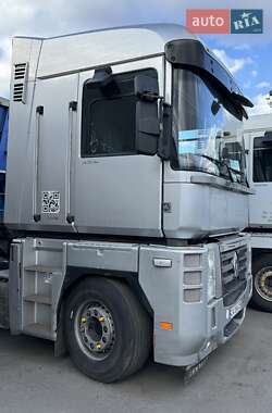 Тягач Renault Magnum 2009 в 